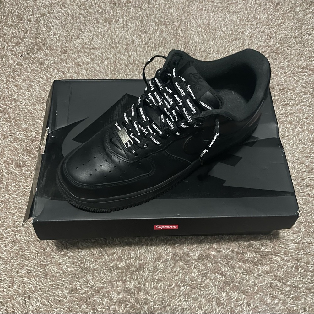 Supreme x Nike Air Force 1 Low Black Size 10 Men’s Sneakers